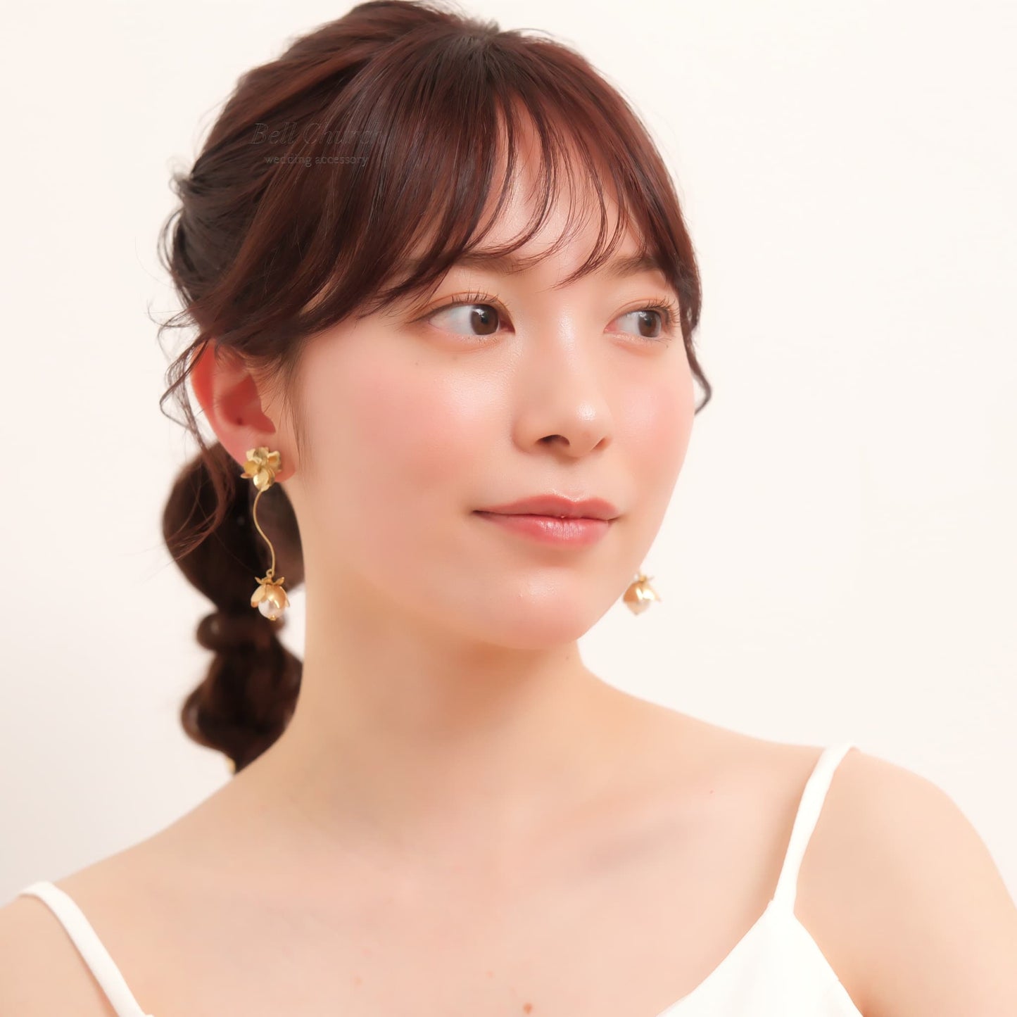 ウェディング ピアス イヤリング｜ニッケルフリー ロングピアス 揺れる メタル ペタル お花 リーフ パール ニュアンス 金属アレルギー｜ゴールド (BC-E83)【結婚式　アクセサリー　ピアス】
