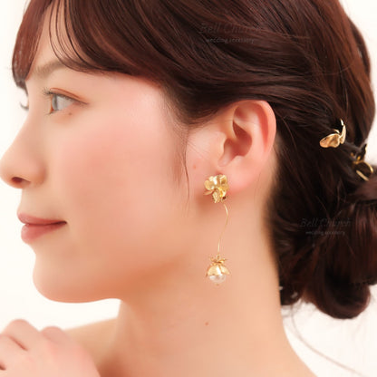 ウェディング ピアス イヤリング｜ニッケルフリー ロングピアス 揺れる メタル ペタル お花 リーフ パール ニュアンス 金属アレルギー｜ゴールド (BC-E83)【結婚式　アクセサリー　ピアス】