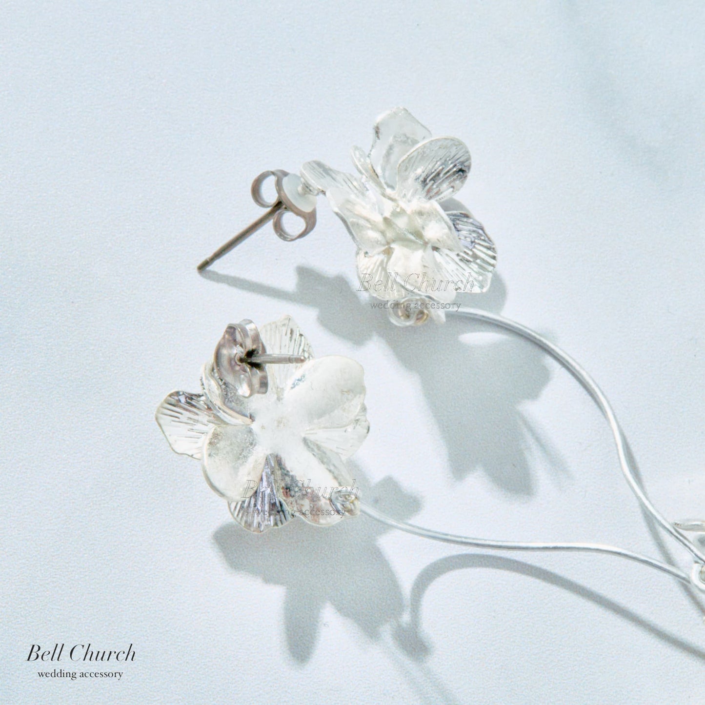 ウェディング ピアス イヤリング｜ニッケルフリー ロングピアス 揺れる メタル ペタル お花 リーフ パール ニュアンス 金属アレルギー (BC-E84)【結婚式　アクセサリー　ピアス】