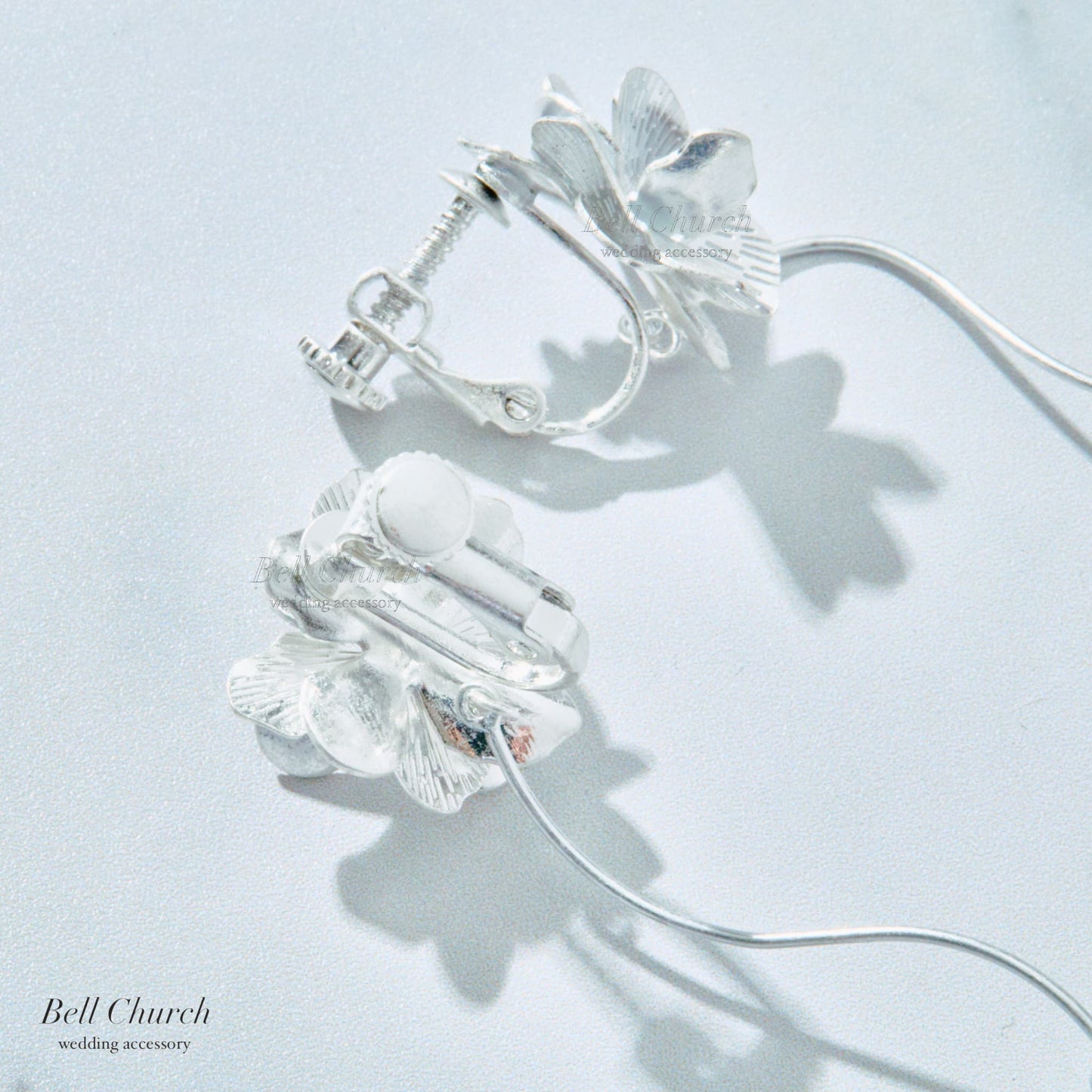 ウェディング ピアス イヤリング｜ニッケルフリー ロングピアス 揺れる メタル ペタル お花 リーフ パール ニュアンス 金属アレルギー (BC-E84)【結婚式　アクセサリー　ピアス】