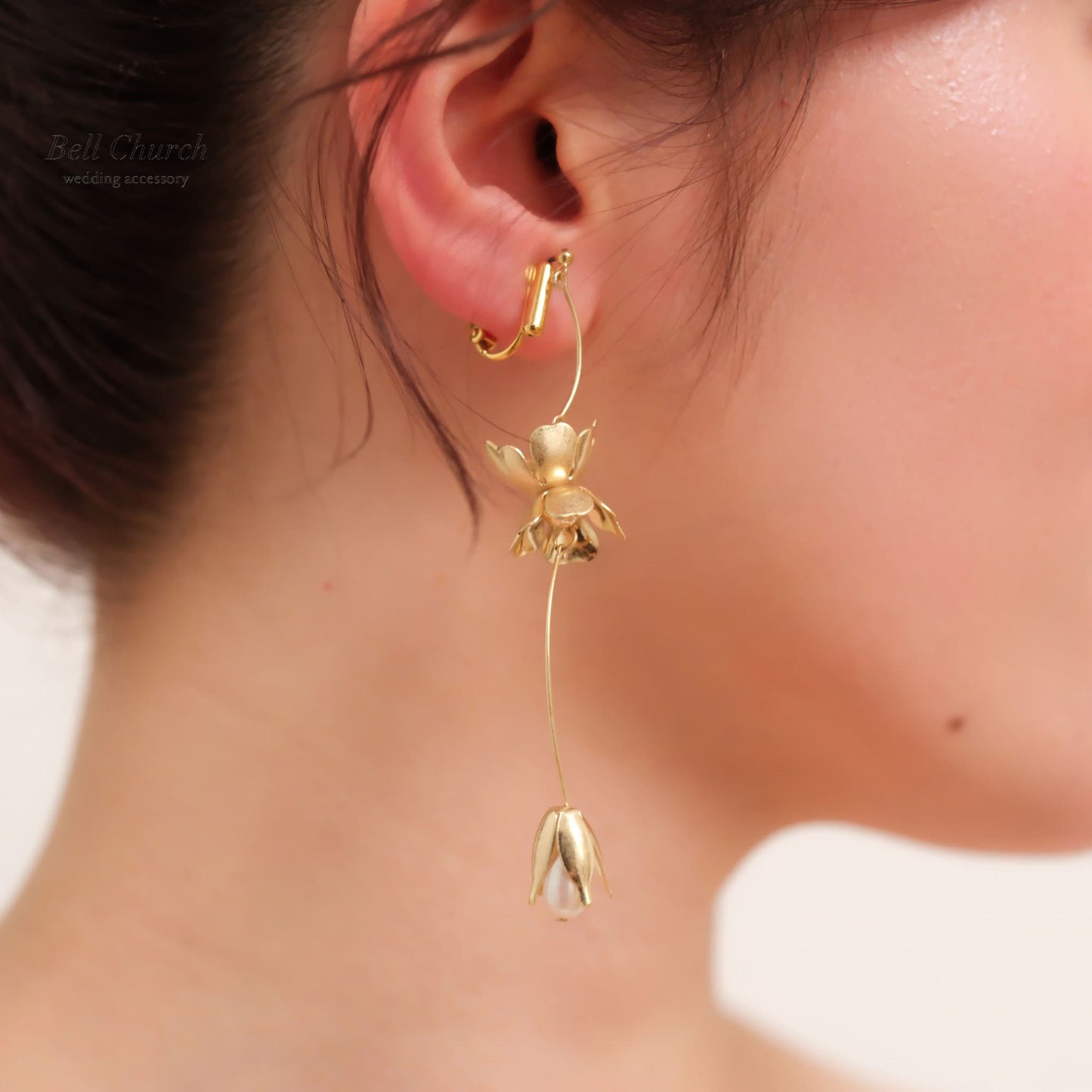 ウェディング ピアス イヤリング｜ニッケルフリー ロングピアス 揺れる メタル ペタル お花 リーフ パール チタンポスト ニュアンス 金属アレルギー｜ゴールド (BC-E85)【結婚式　アクセサリー  ピアス　イヤリング】