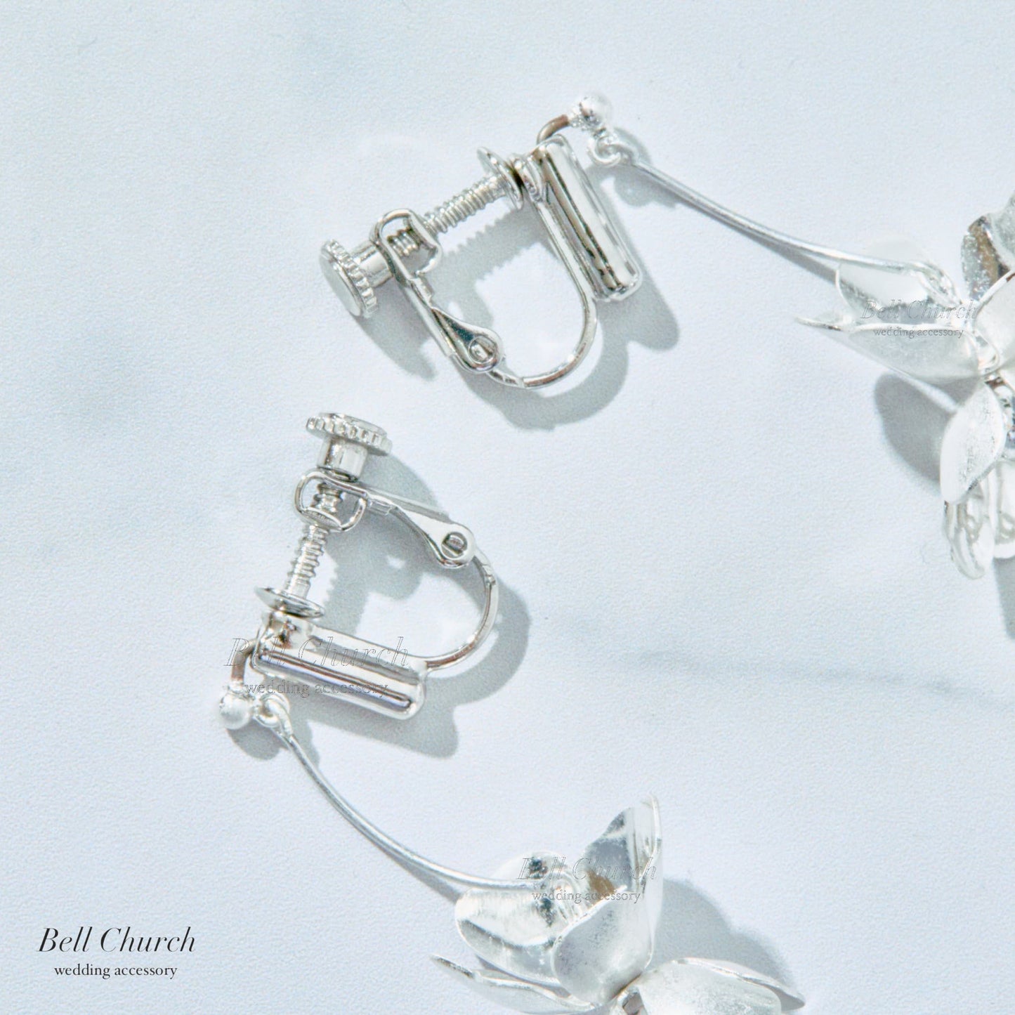 ウェディング ピアス イヤリング｜ニッケルフリー ロングピアス 揺れる メタル ペタル お花 リーフ パール チタンポスト ニュアンス 金属アレルギー｜シルバー (BC-E86)【結婚式　アクセサリー　ピアス　イヤリング】