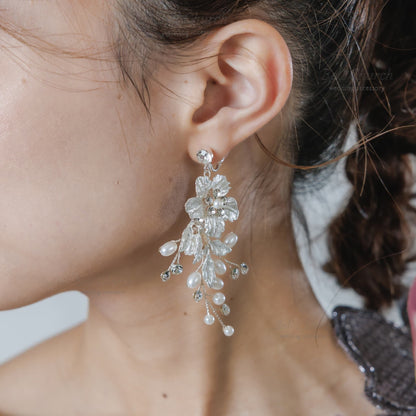ウェディングピアス イヤリング｜ラインストーン パール｜フラワー お花モチーフ｜シルバー(BC-E90)【結婚式　アクセサリー　ピアス　イヤリング】