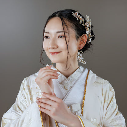 ブライダルピアス イヤリング｜ラインストーン｜葉っぱ リーフモチーフ｜ゴールド(BC-E93)【結婚式　アクセサリー　ピアス　イヤリング】
