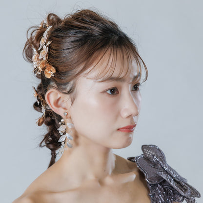 ブライダルピアス イヤリング｜ラインストーン｜葉っぱ リーフモチーフ｜ゴールド(BC-E93)【結婚式　アクセサリー　ピアス　イヤリング】