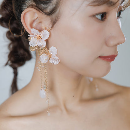 ウェディングピアス イヤリング｜ビーズ ビジュー｜お花 フラワーモチーフ 葉っぱ リーフモチーフ｜ゴールド ピンク(BC-E94)【結婚式　アクセサリー　ピアス　イヤリング】