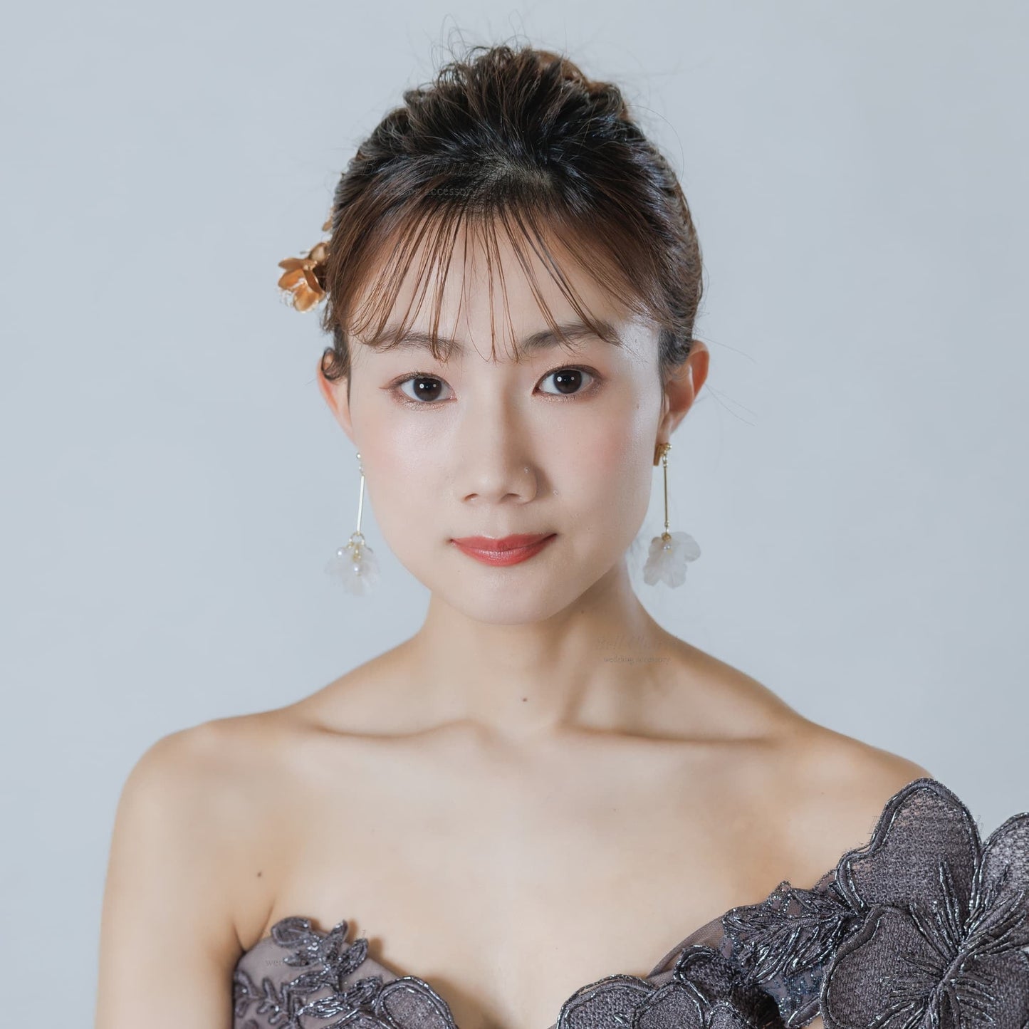 ブライダルピアス イヤリング｜パール｜お花 フラワーモチーフ｜ゴールド×ホワイト(BC-E96)【結婚式　アクセサリー　ピアス　イヤリング】
