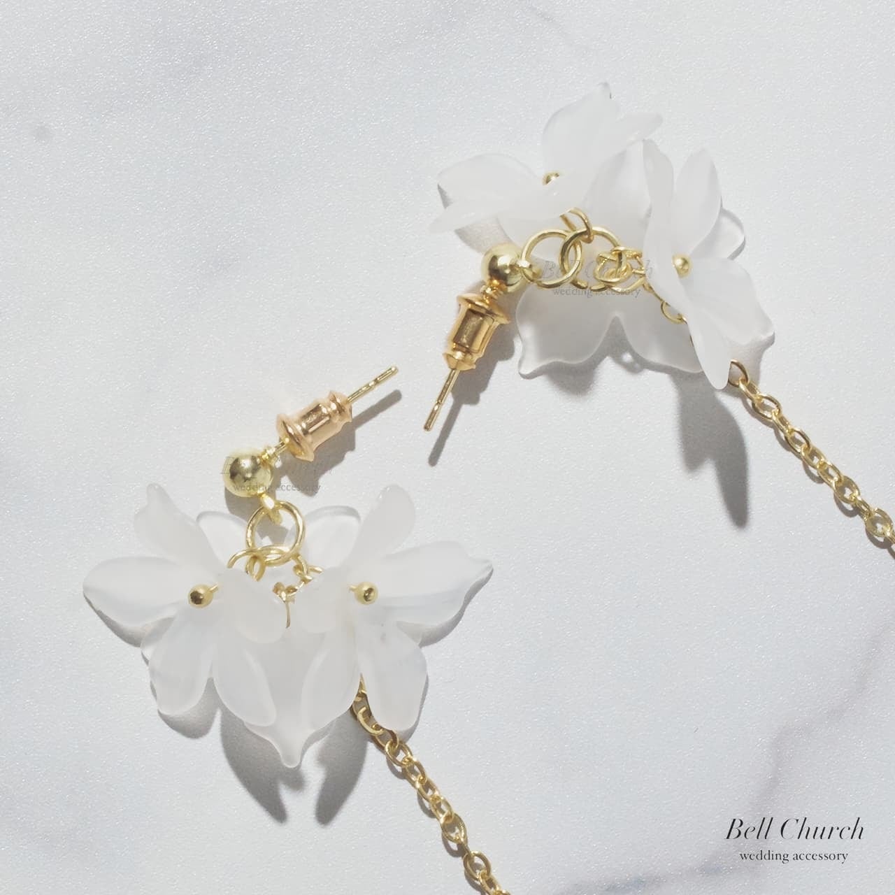 ウエディングピアス イヤリング｜お花 フラワーモチーフ｜ゴールド×ホワイト(BC-E97)【結婚式　アクセサリー　ピアス　イヤリング】