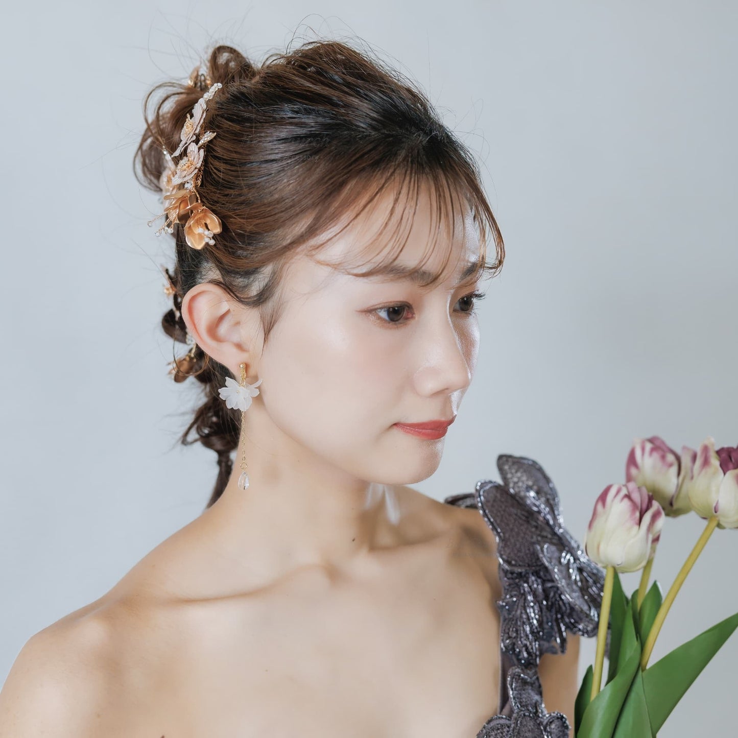 ウエディングピアス イヤリング｜お花 フラワーモチーフ｜ゴールド×ホワイト(BC-E97)【結婚式　アクセサリー　ピアス　イヤリング】