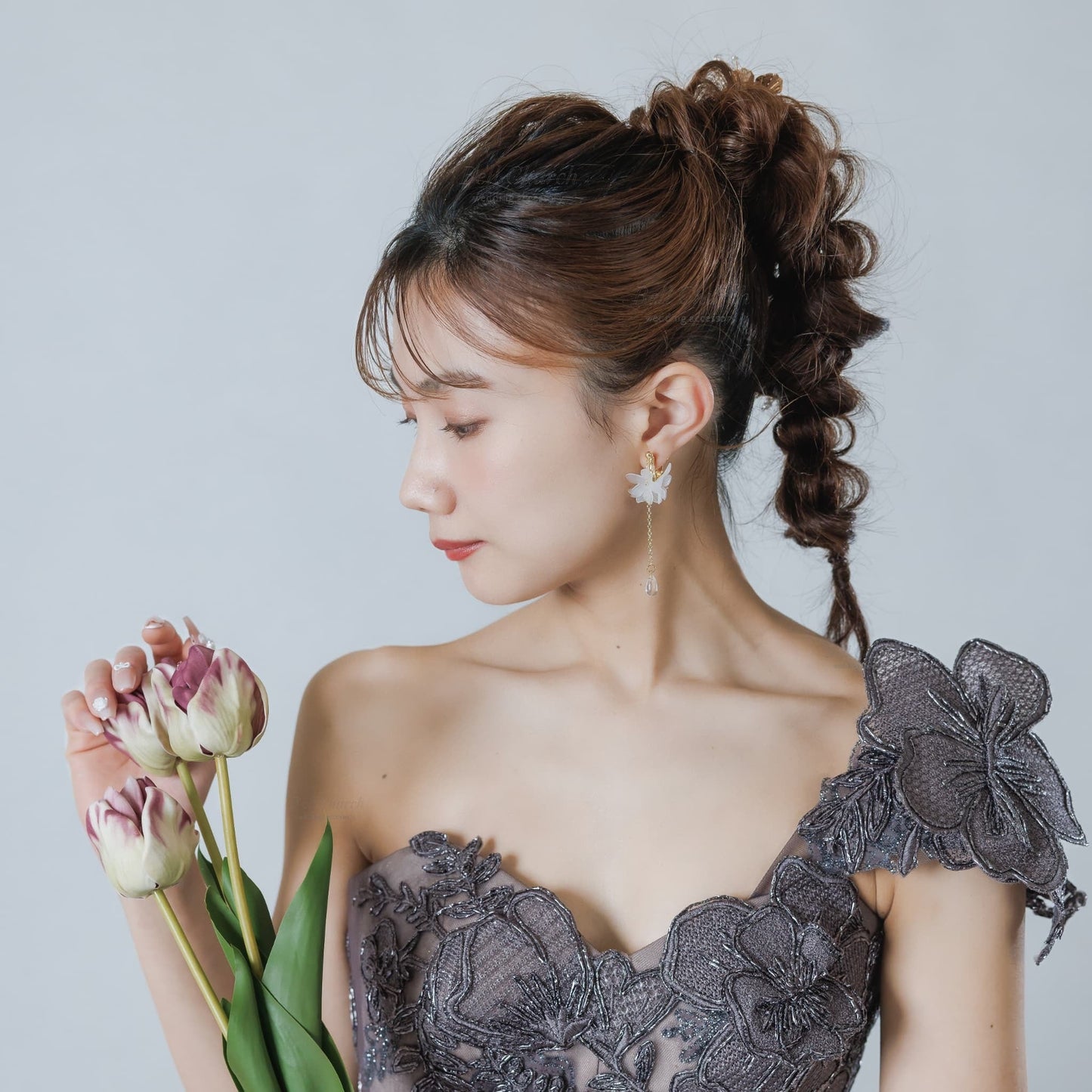 ウエディングピアス イヤリング｜お花 フラワーモチーフ｜ゴールド×ホワイト(BC-E97)【結婚式　アクセサリー　ピアス　イヤリング】