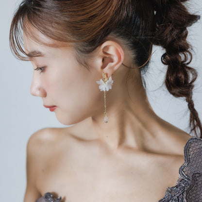 ウエディングピアス イヤリング｜お花 フラワーモチーフ｜ゴールド×ホワイト(BC-E97)【結婚式　アクセサリー　ピアス　イヤリング】