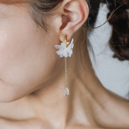 ウエディングピアス イヤリング｜お花 フラワーモチーフ｜ゴールド×ホワイト(BC-E97)【結婚式　アクセサリー　ピアス　イヤリング】
