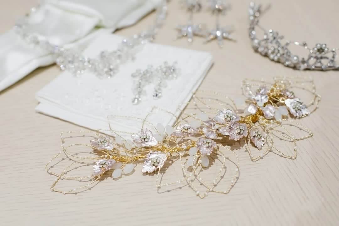 ヘッドドレス｜リーフ(葉っぱ) モチーフ & フラワー(お花)｜ゴールド (BC-H16)｜ウェディングアクセサリー【結婚式　アクセサリー　ヘッドドレス　ヘアアクセサリー】