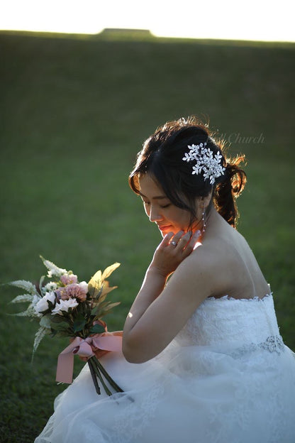 ヘッドドレス パールとラインストーン お花モチーフ シルバー  (BC-H25)｜ウェディングアクセサリー【結婚式　アクセサリー　ヘッドドレス　ヘアアクセサリー】