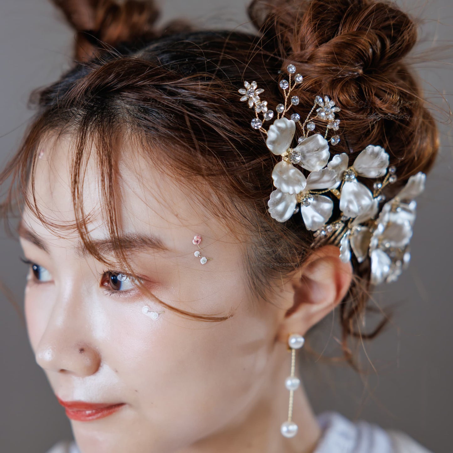 ヘッドドレス お花モチーフ ビジュー アンティークシルバー(BC-H40)｜ウェディングアクセサリー【結婚式　アクセサリー　ヘッドドレス　ヘアアクセサリー】