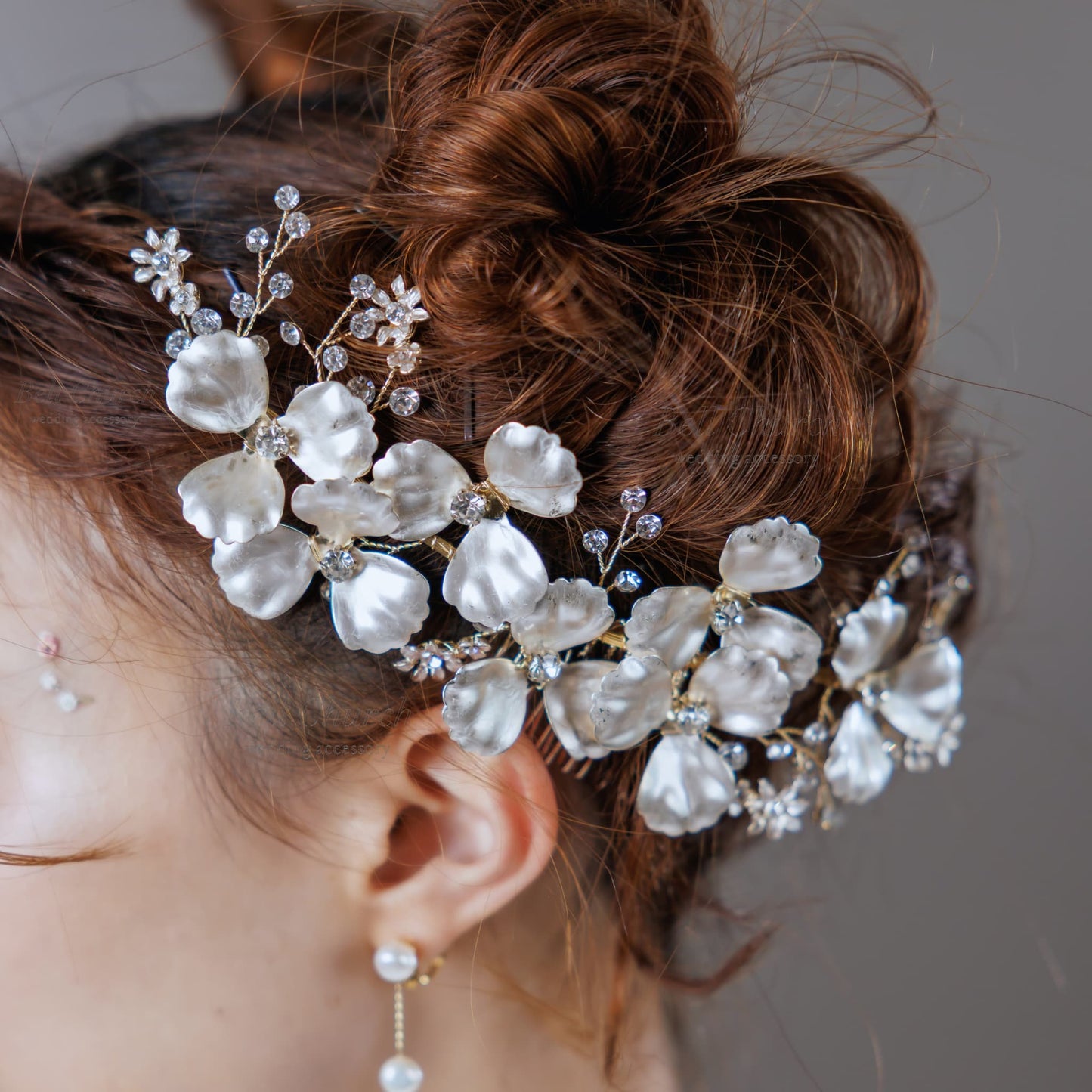 ヘッドドレス お花モチーフ ビジュー アンティークシルバー(BC-H40)｜ウェディングアクセサリー【結婚式　アクセサリー　ヘッドドレス　ヘアアクセサリー】