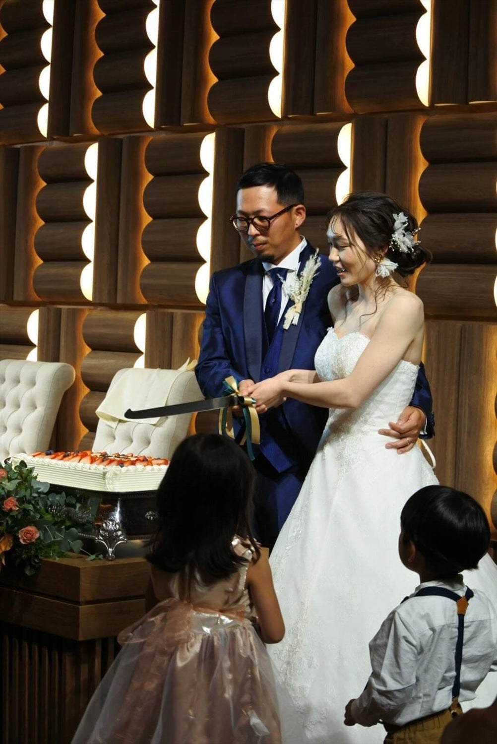 シフォンフラワー パール ヘアアクセサリー｜ホワイト ゴールド (BC-H43)｜ブライダルアクセサリー【結婚式　アクセサリー　ヘッドドレス　ヘアアクセサリー】