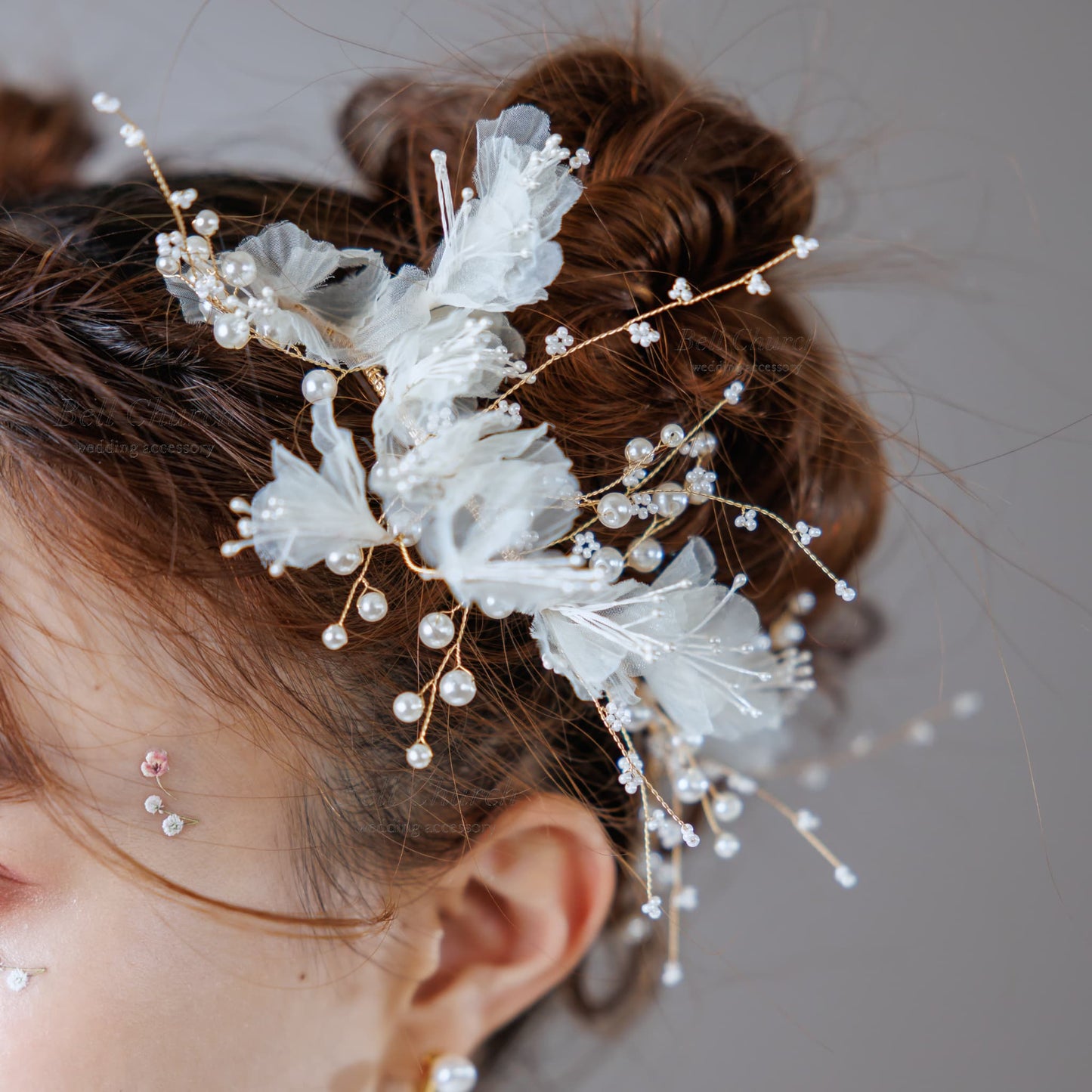 シフォンフラワー パール ヘアアクセサリー｜ホワイト ゴールド (BC-H43)｜ブライダルアクセサリー【結婚式　アクセサリー　ヘッドドレス　ヘアアクセサリー】
