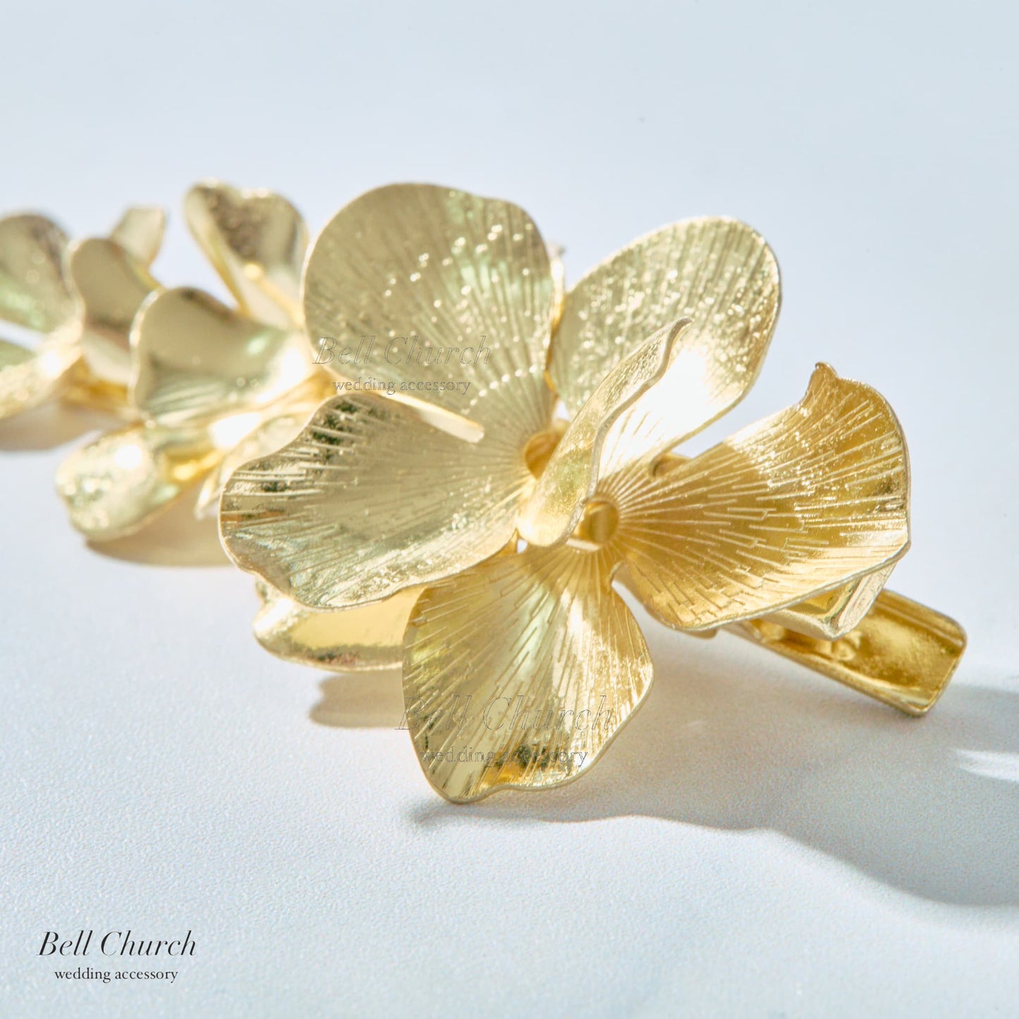 ブライダル ヘアクリップ フラワーお花 メタル ニュアンス ｜ゴールド (BC-H68)【結婚式　アクセサリー　ヘアアクセサリー　ヘアクリップ】