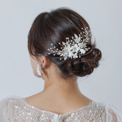 ブライダル ヘアコーム｜ビーズ ジルコニア パール ｜フラワー お花モチーフ｜リーフ 葉っぱモチーフ｜シルバー×ホワイト(BC-H83)【結婚式　アクセサリー　ヘッドドレス　ヘアアクセサリー】