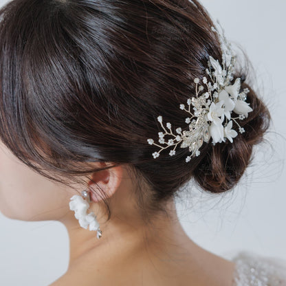 ブライダル ヘアコーム｜ビーズ ジルコニア パール ｜フラワー お花モチーフ｜リーフ 葉っぱモチーフ｜シルバー×ホワイト(BC-H83)【結婚式　アクセサリー　ヘッドドレス　ヘアアクセサリー】