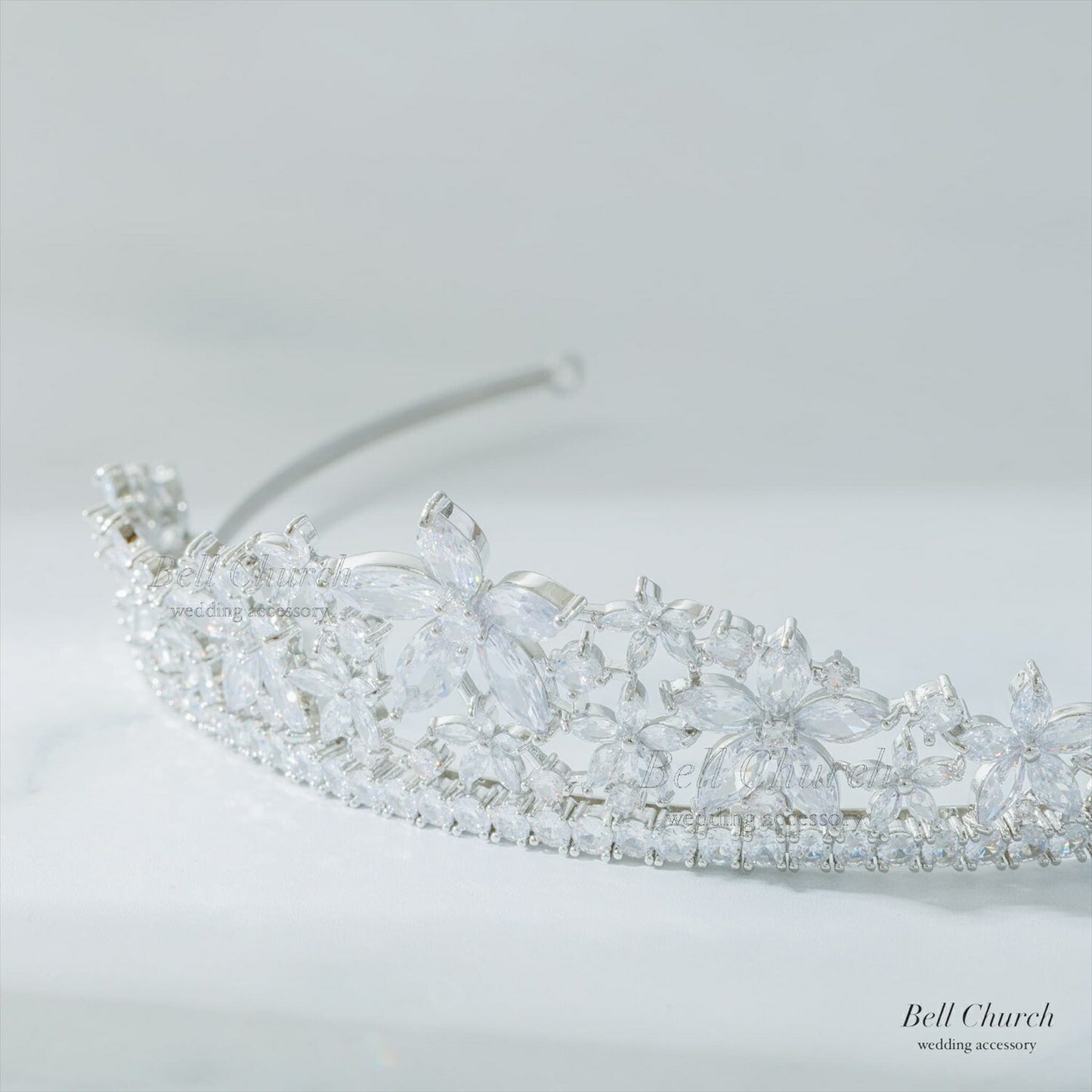 ティアラ | キュービックジルコニア | フラワーモチーフ | シルバー | (BC-T16)【結婚式　アクセサリー　ティアラ　ヘッドドレス　ヘアアクセサリー】