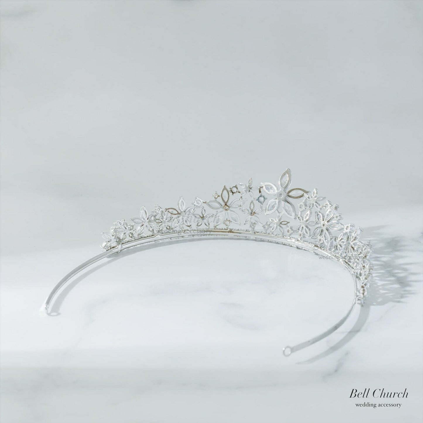 ティアラ | キュービックジルコニア | フラワーモチーフ | シルバー | (BC-T16)【結婚式　アクセサリー　ティアラ　ヘッドドレス　ヘアアクセサリー】