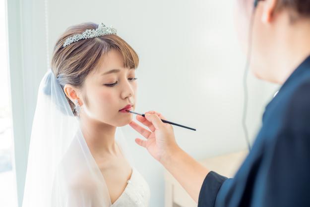 ウェディングティアラ キュービックジルコニア (BC-T7)｜ブライダルアクセサリー【結婚式　アクセサリー　ティアラ　ヘッドドレス　ヘアアクセサリー】