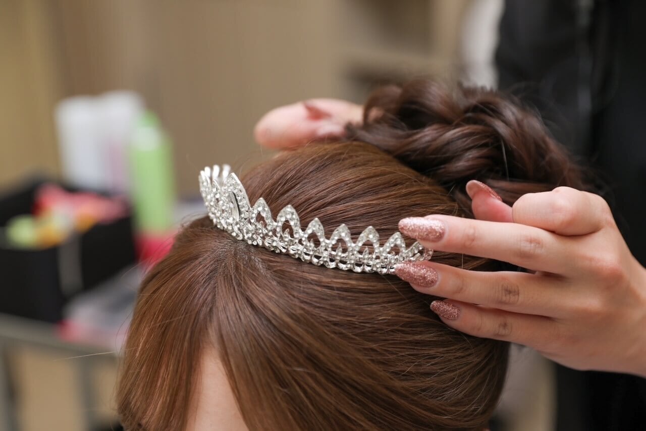 ウェディングティアラ クリスタル キュービックジルコニア  (BC-T8)｜ブライダルアクセサリー【結婚式　アクセサリー　ティアラ　ヘッドドレス　ヘアアクセサリー】