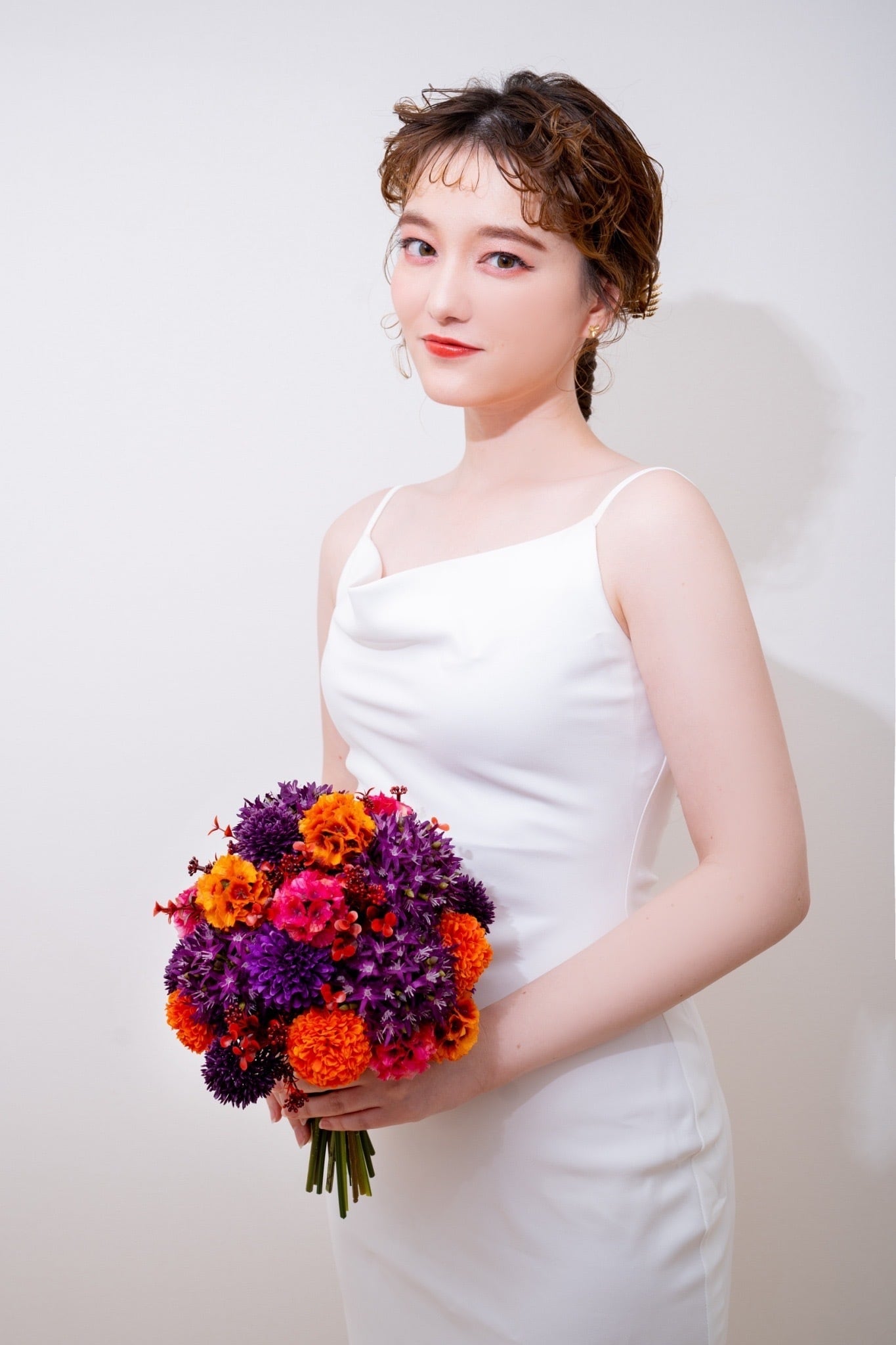 【レンタルブーケ】スカビオサ クラッチブーケ【花嫁 ウェディングブーケ レンタル ウェディングフォト】