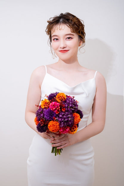 【レンタルブーケ】スカビオサ クラッチブーケ【花嫁 ウェディングブーケ レンタル ウェディングフォト】