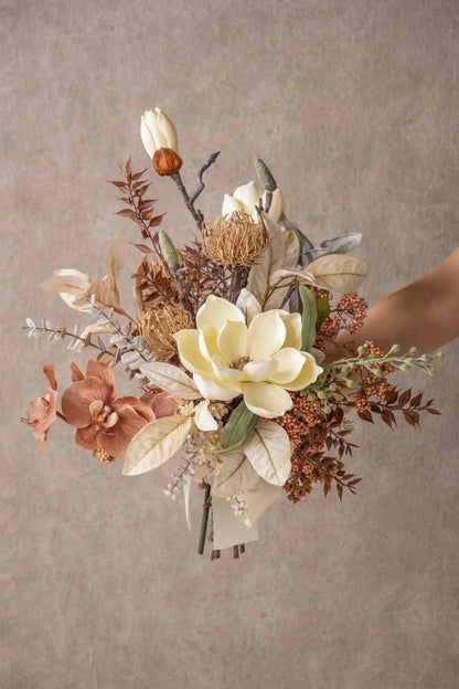 【レンタルブーケ】マグノリア クラッチブーケ【花嫁 ウェディングブーケ レンタル ウェディングフォト】