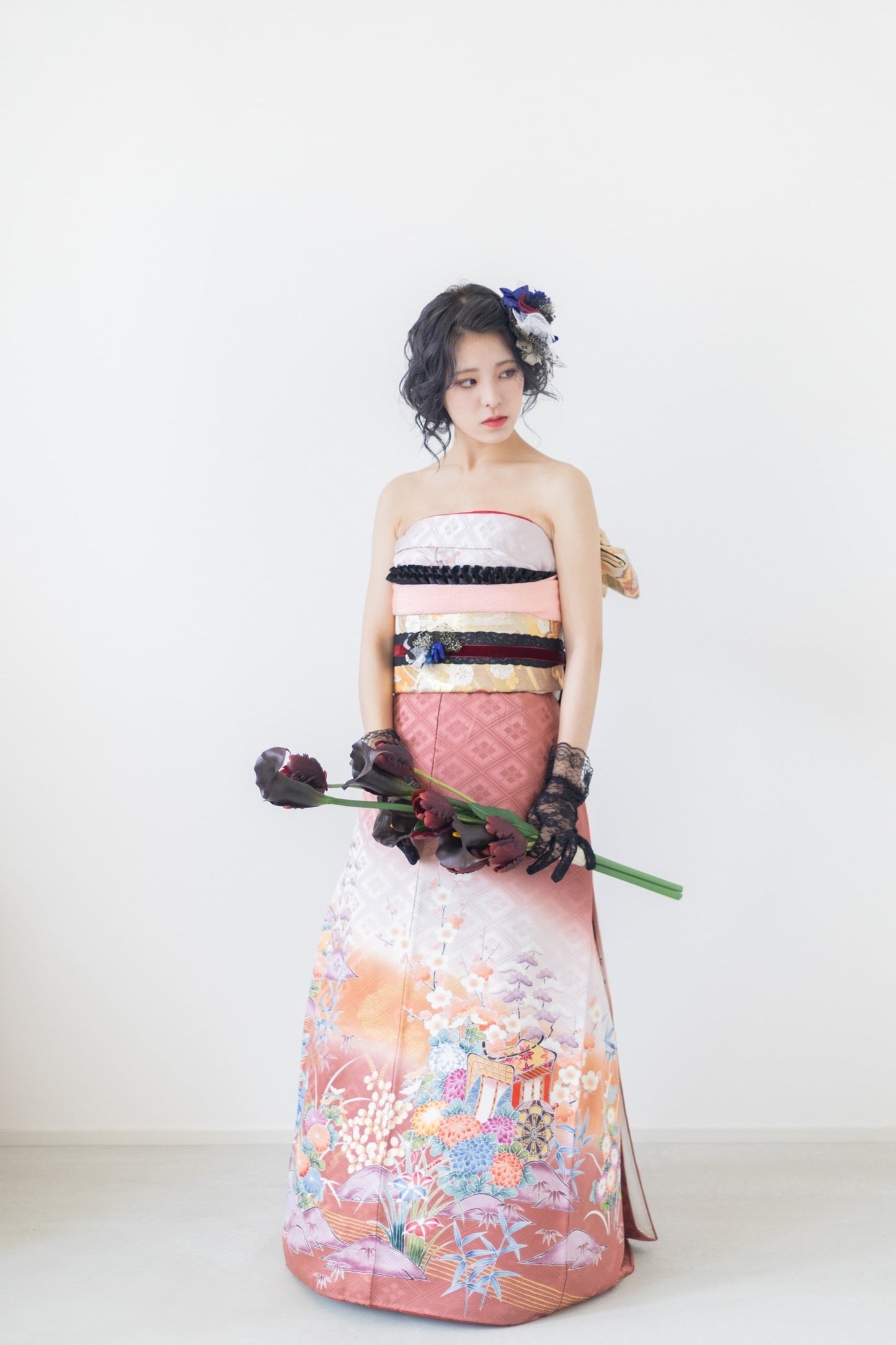 【レンタルブーケ】チューリップワインレッド クラッチブーケ 【花嫁 ウェディングブーケ レンタル ウェディングフォト】