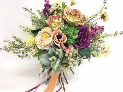 【造花】のクラッチブーケ トス用ブーケとブートニア付き 【結婚式 フラワー 造花 ブーケ ブートニア】