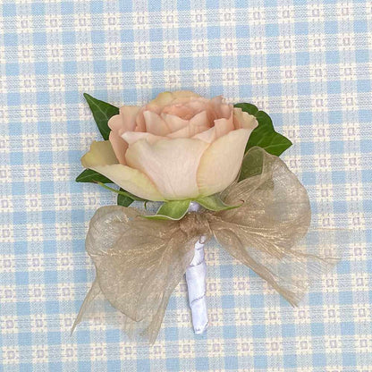 【生花】夢の世界の始まりに(ラウンドブーケ) 【結婚式 フラワー 生花 ブーケ ブートニア】