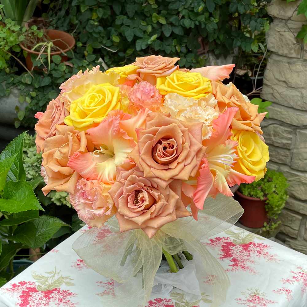 【生花】楽園の果実にやどる永遠の時間(クラッチブーケ) 【結婚式 フラワー 生花 ブーケ ブートニア】