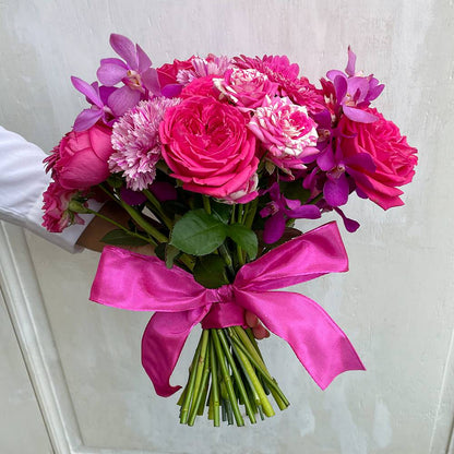 【生花】あふれる想いは幸せのピンクに込めて(クラッチブーケ) 【結婚式 フラワー 生花 ブーケ ブートニア】