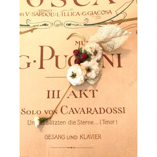 白いお花のイヤーフック 【結婚式 ピアス イヤリング】