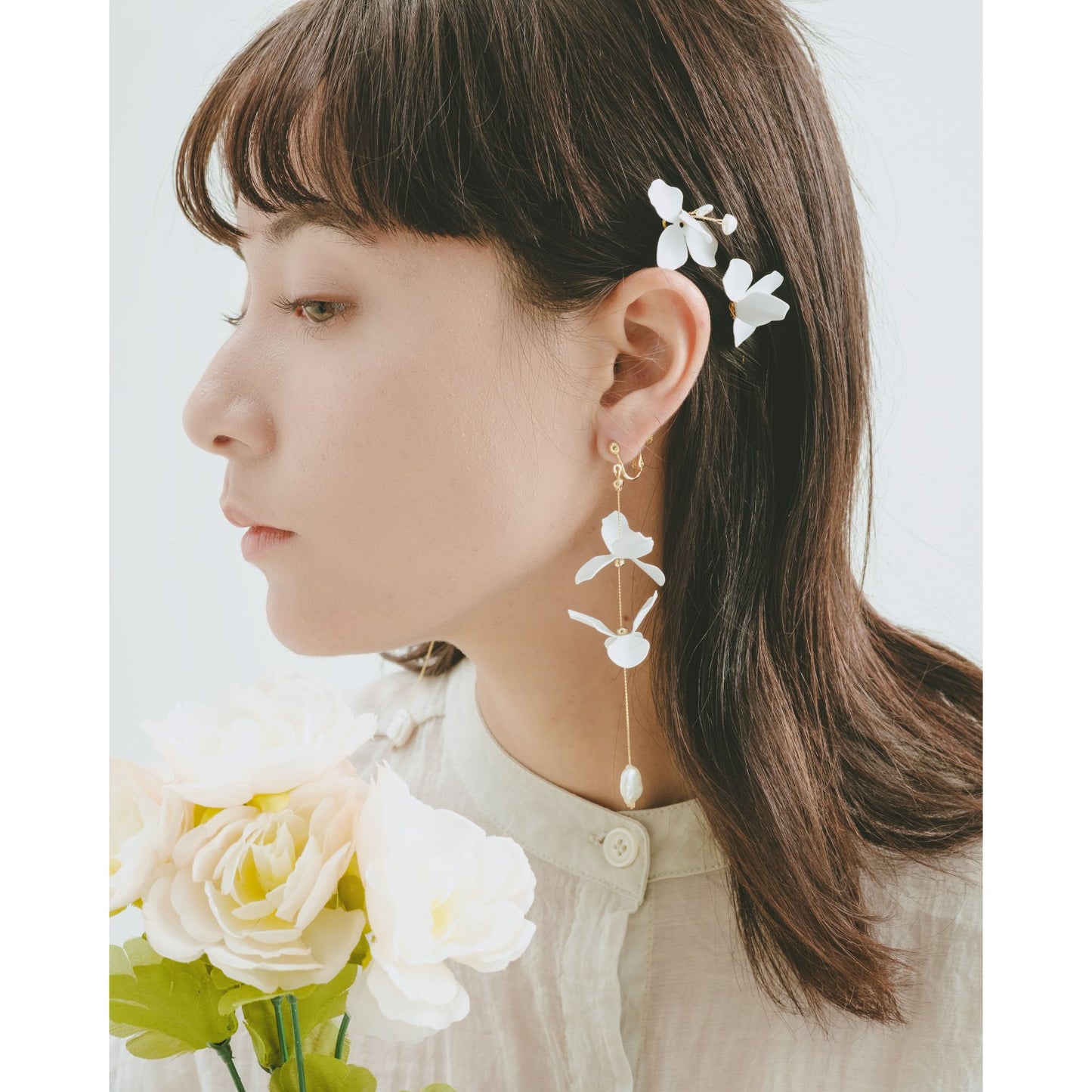 white flower chain【結婚式　ピアス　イヤリング】