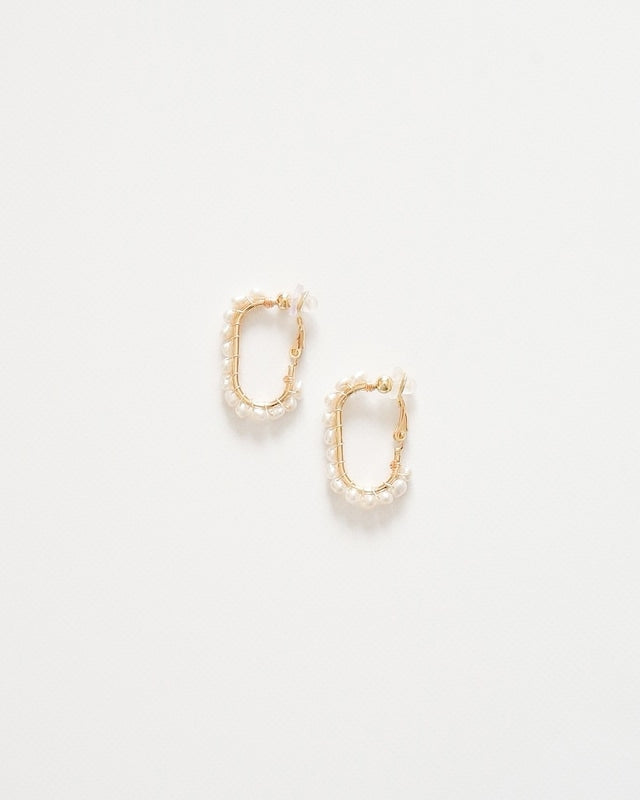 gold oval pearl hoop【結婚式 ピアス イヤリング】