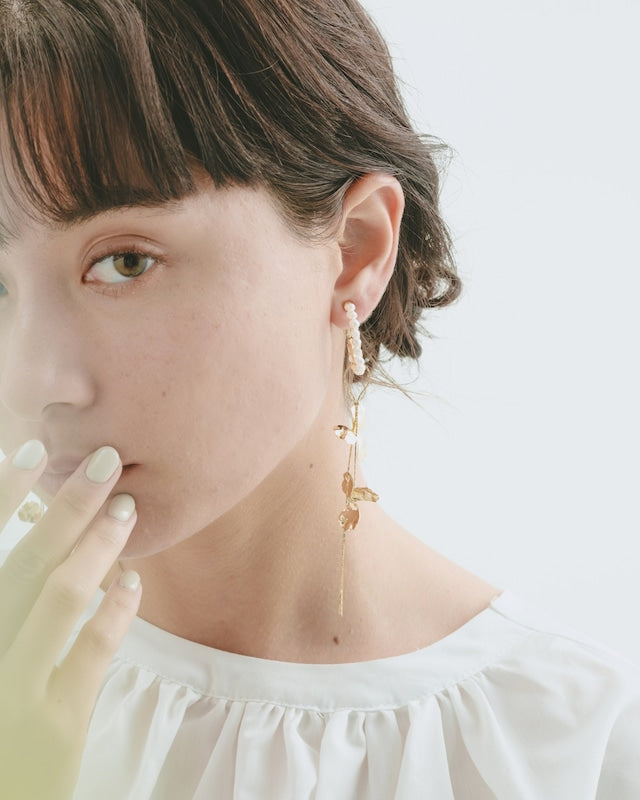gold flower chain【結婚式 ピアス イヤリング】