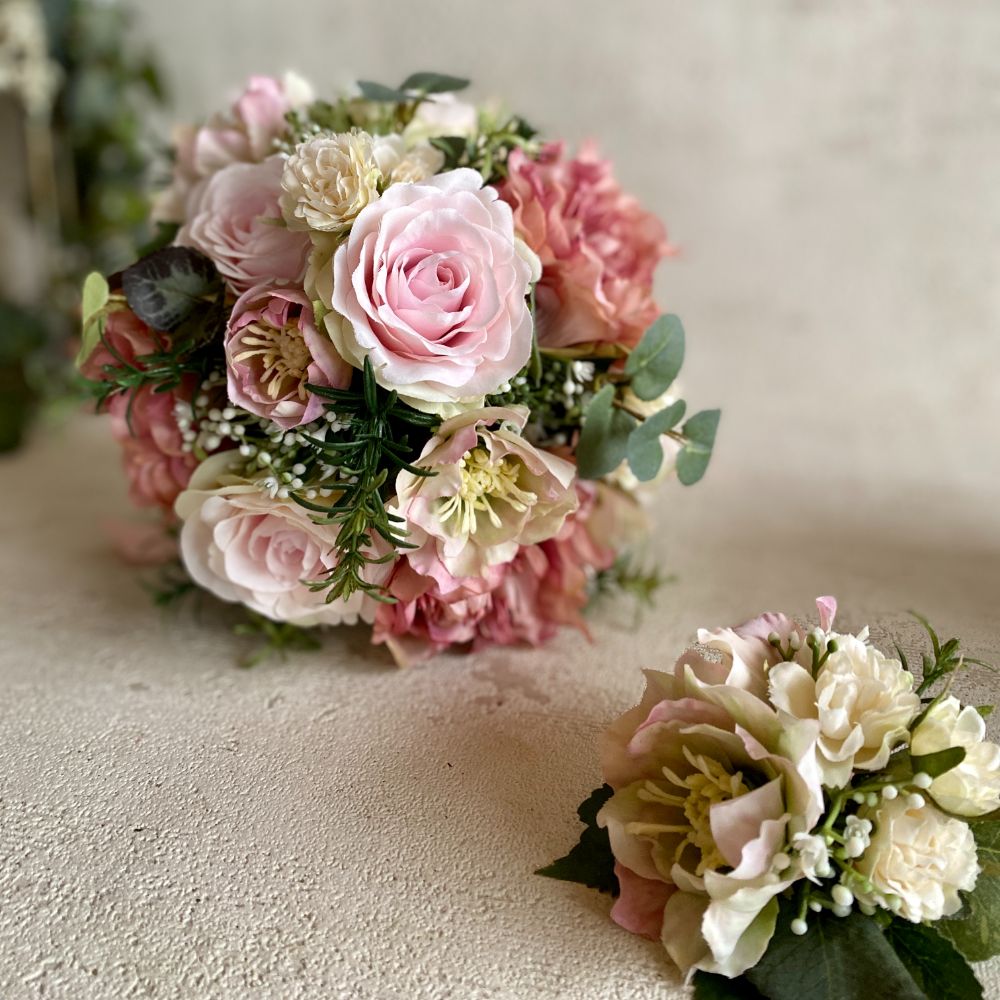 【造花】ナチュラルピンクのラウンドブーケとブートニア 【結婚式 フラワー 造花 ブーケ ブートニア】