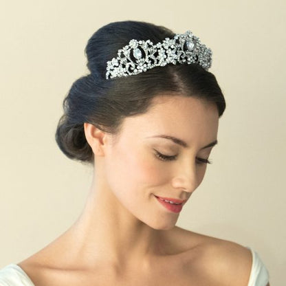 【正規品】Ivory & Co. アイボリー・アンド・コー Millicent ミリセント ブライダルティアラ クリスタル シルバー 結婚式 アクセサリー (IC-T10)【結婚式　アクセサリー　ティアラ　ヘッドドレス　ヘアアクセサリー】