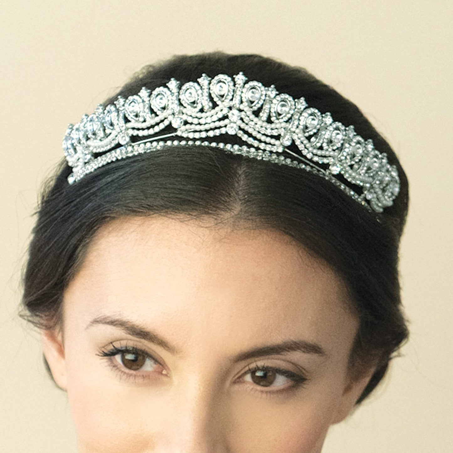 【レンタル】Ivory & Co. アイボリー・アンド・コー Queen mary クイーンメアリー ブライダルティアラ クリスタル パール シルバー 結婚式 アクセサリー (IC-T17-R)【結婚式　アクセサリー　ティアラ　ヘッドドレス　ヘアアクセサリー】