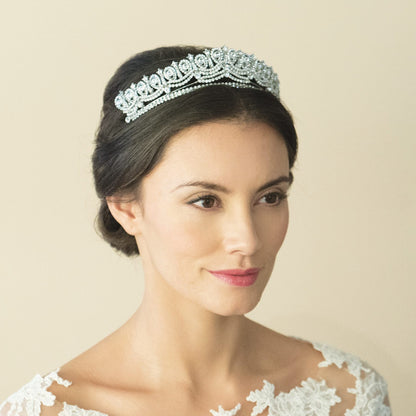 【レンタル】Ivory & Co. アイボリー・アンド・コー Queen mary クイーンメアリー ブライダルティアラ クリスタル パール シルバー 結婚式 アクセサリー (IC-T17-R)【結婚式　アクセサリー　ティアラ　ヘッドドレス　ヘアアクセサリー】