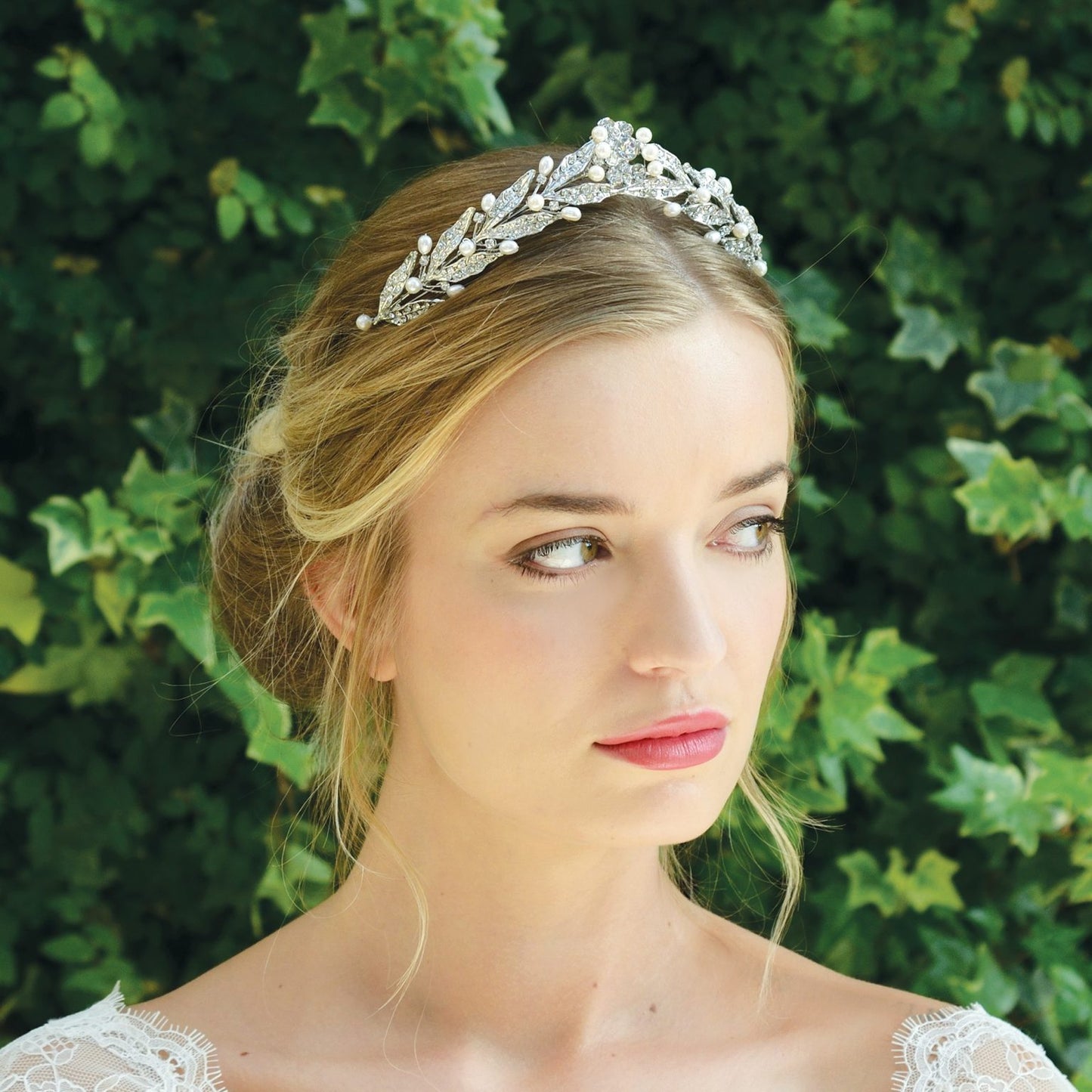 【正規品】Ivory & Co. アイボリー・アンド・コー Persephone ペルセポネ ブライダルティアラ クリスタル パール シルバー 結婚式 アクセサリー (IC-T18)【結婚式　アクセサリー　ティアラ　ヘッドドレス　ヘアアクセサリー】