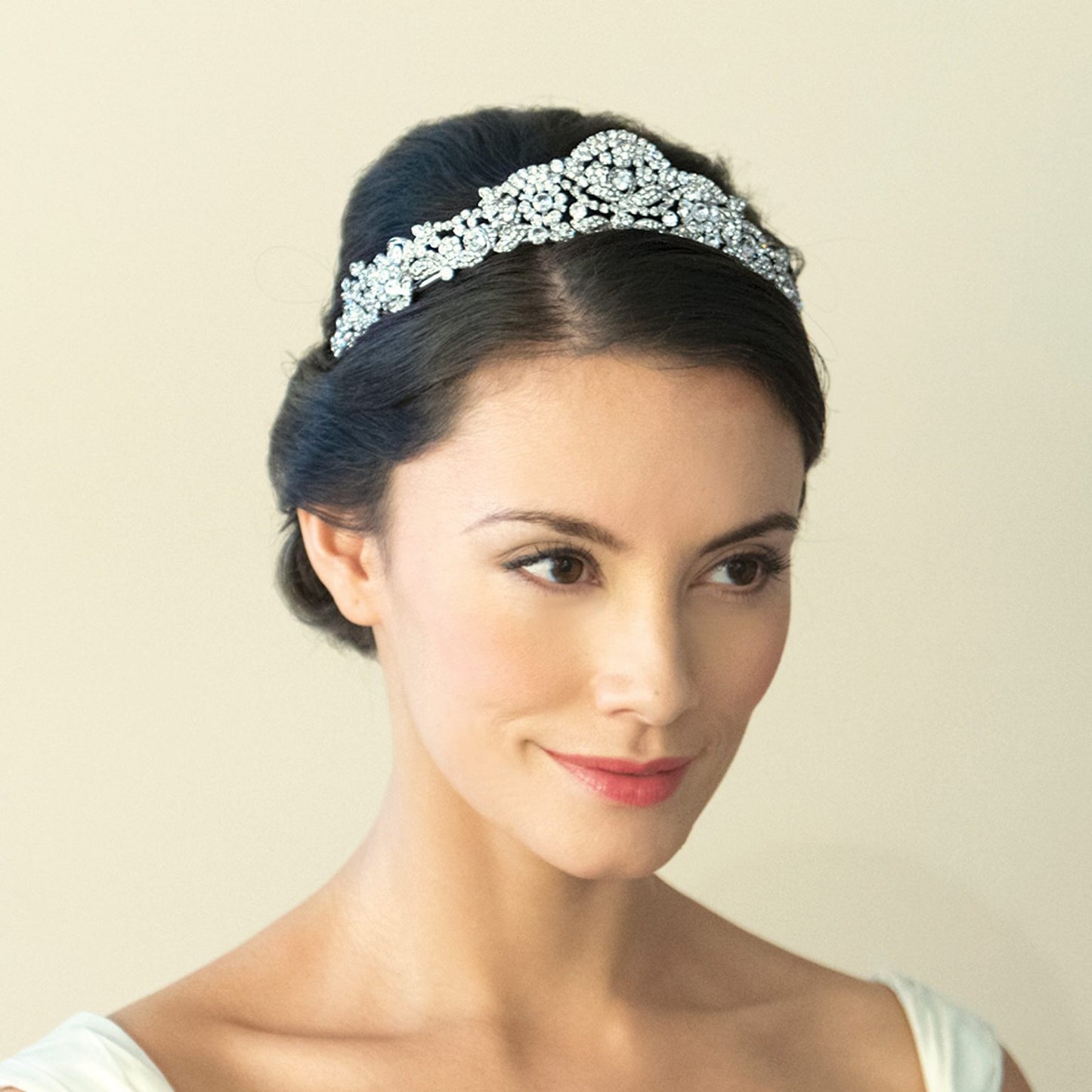 【正規品】Ivory & Co. アイボリー・アンド・コー Princess Mia プリンセスミア ブライダルティアラ クリスタル シルバー 結婚式 アクセサリー (IC-T19)【結婚式　アクセサリー　ティアラ　ヘッドドレス　ヘアアクセサリー】