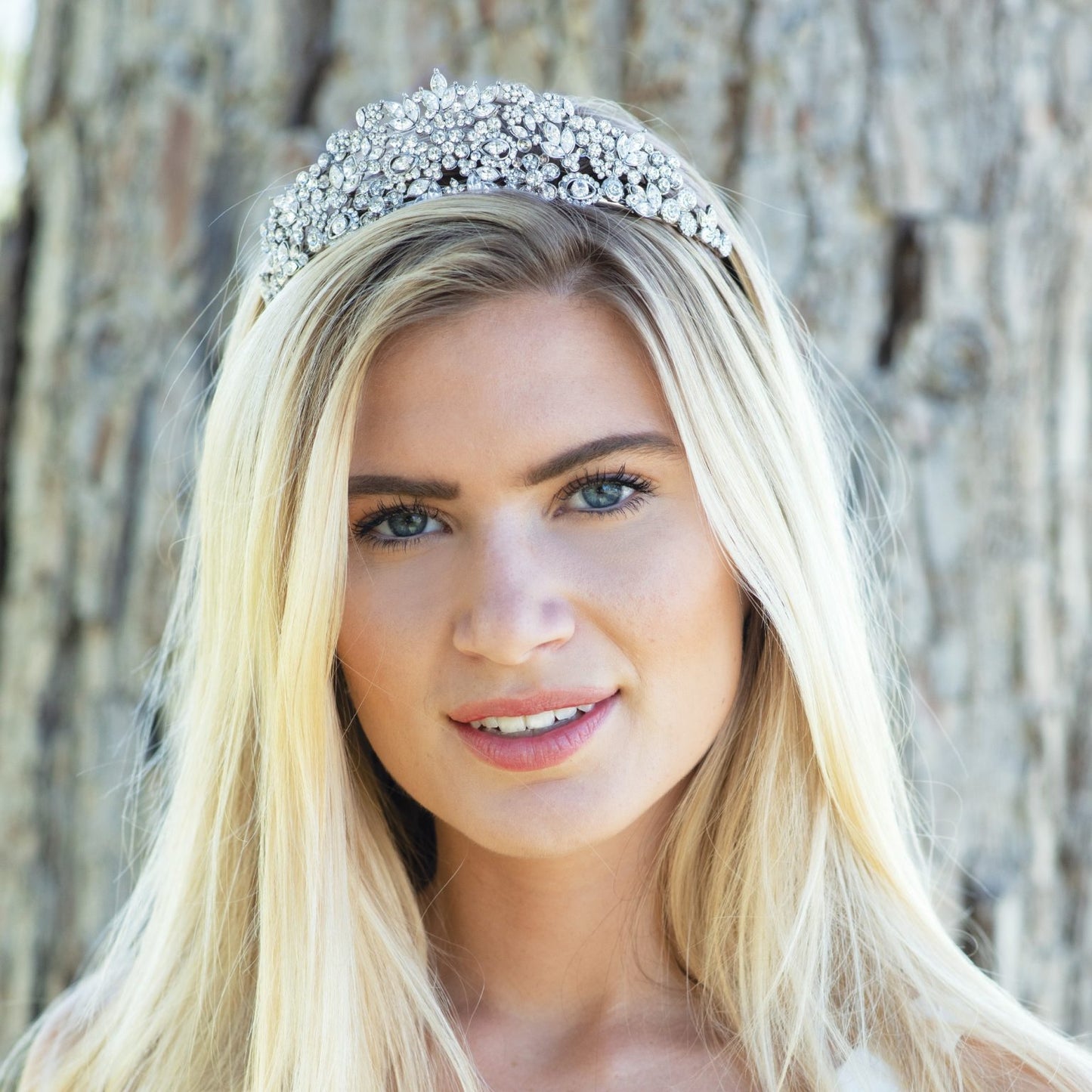 【レンタル】Ivory & Co. アイボリー・アンド・コー Princess Grace プリンセスグレース ブライダルティアラ クリスタル シルバー 結婚式 アクセサリー (IC-T22-R)【結婚式　アクセサリー　ティアラ　ヘッドドレス　ヘアアクセサリー】