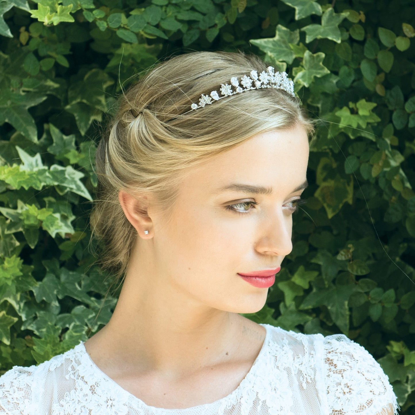 【正規品】Ivory & Co. アイボリー・アンド・コー Belle ベル ブライダルティアラ ジルコニア クリスタル シルバー 結婚式 アクセサリー (IC-T23)【結婚式　アクセサリー　ティアラ　ヘッドドレス　ヘアアクセサリー】