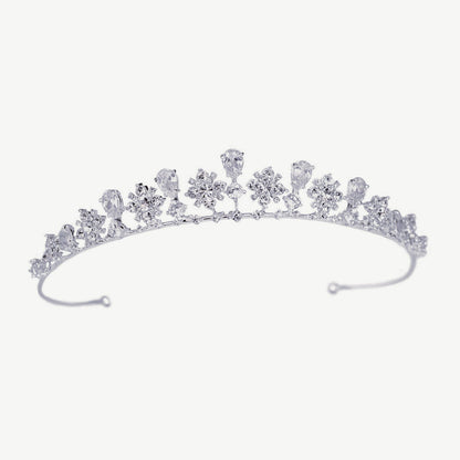【レンタル】Ivory & Co. アイボリー・アンド・コー Belle ベル ブライダルティアラ ジルコニア クリスタル シルバー 結婚式 アクセサリー (IC-T23-R)【結婚式　アクセサリー　ティアラ　ヘッドドレス　ヘアアクセサリー】